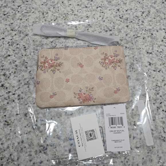 Coach Corner Zip Wristlet In Signature Canvas With Floral Print (Lilac/Sand) - Picture 4 of 7